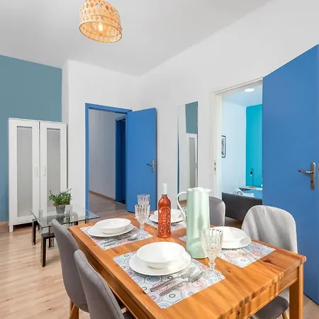 Апартаменты Rhodes